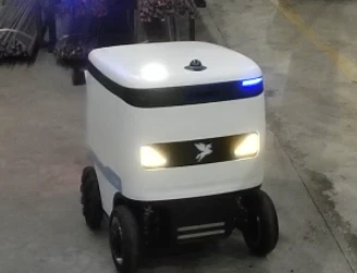 Speedybot 配送ロボット: ステンレス鋼プラント向けの効率的な材料とサンプルの輸送